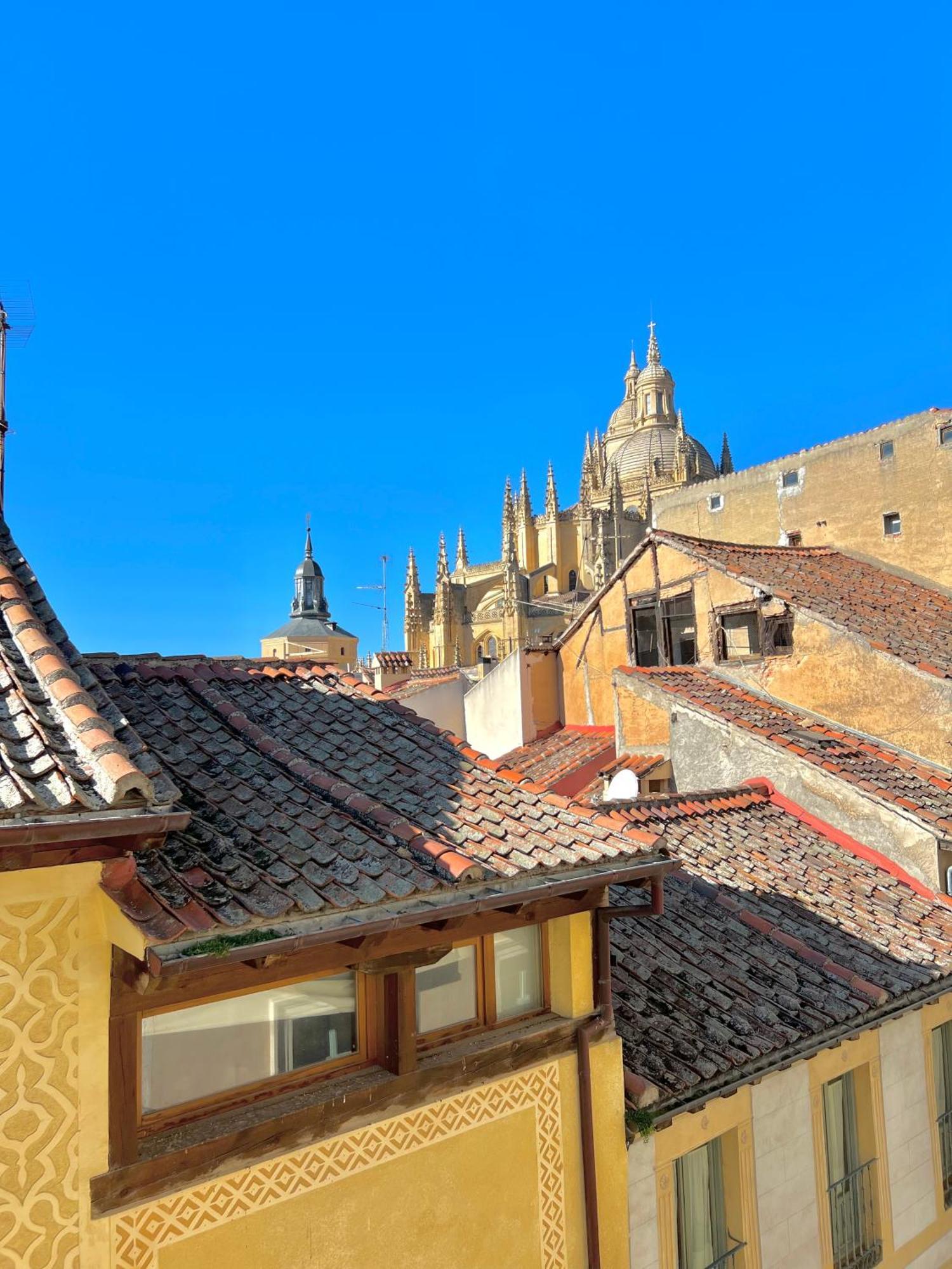 Apartamento En Plaza Mayor De Segovia Exterior foto